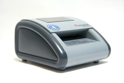 Детектор банкнот (валют) Cassida Quattro Z