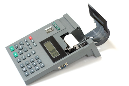 Доп. изображение №3 Печать осуществляется на термоленте шириной 57мм с помощью термопринтера, поэтому никаких расходных материалов, кроме кассовой ленты не потребуется. Удобный механизм, быстрая заправка. Кассовый аппарат (ККМ) Меркурий 130К